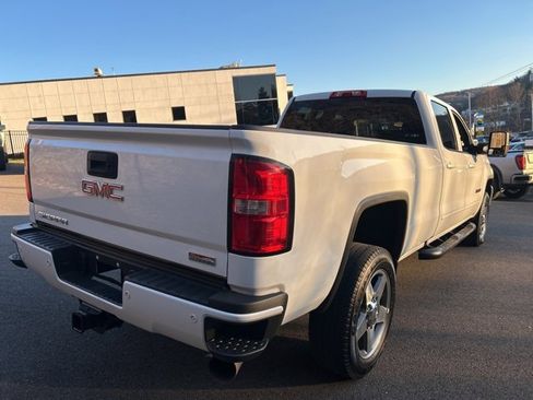 Used 2018 GMC Sierra 2500 SLT w/ Duramax Plus Package image 13