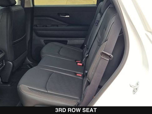 New 2026 Nissan Pathfinder SL FWD image 17