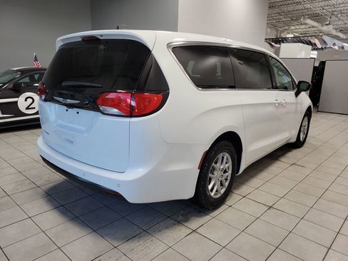 New 2026 Chrysler Voyager LX image 6