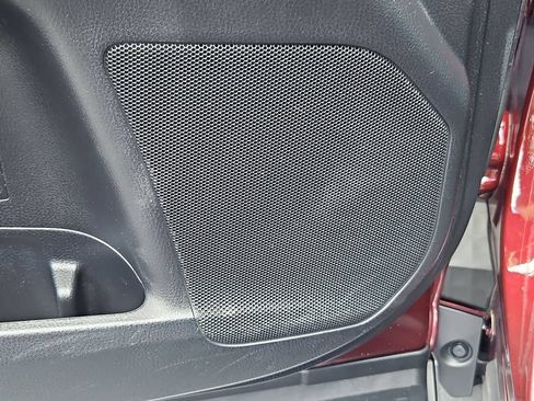 Used 2019 Toyota Highlander XLE AWD/4WD image 12