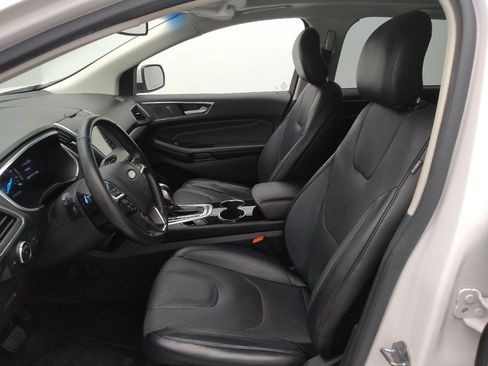 Used 2017 Ford Edge Titanium w/ Equipment Group 302A AWD/4WD image 17