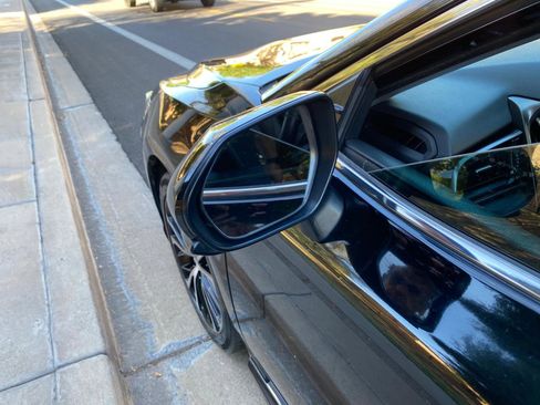 Used 2020 Toyota Camry SE image 18