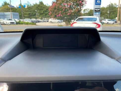 Used 2023 Subaru Crosstrek 2.5i Limited w/ Moonroof Package image 37