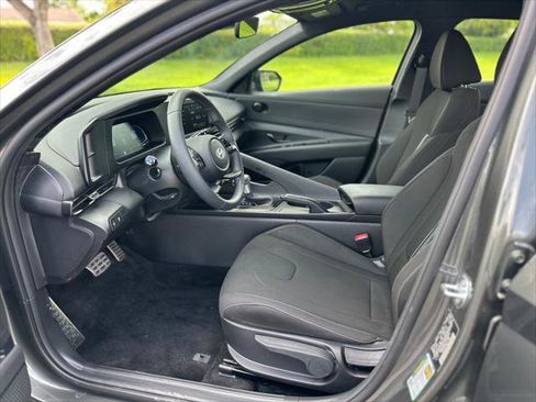 Used 2026 Hyundai Elantra Sport FWD image 12