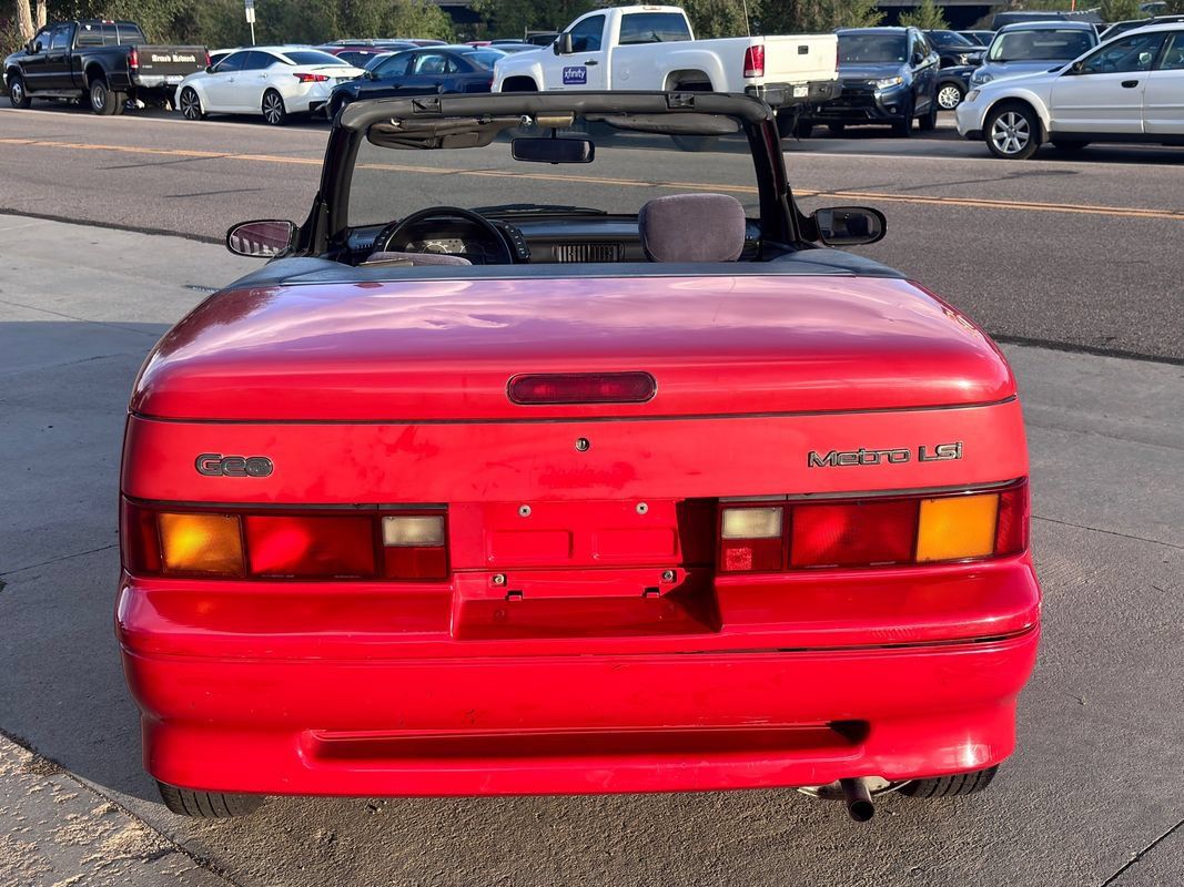 Used 1991 Geo Metro LSi FWD image 9