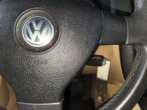 Used 2009 Volkswagen Jetta SE image 24