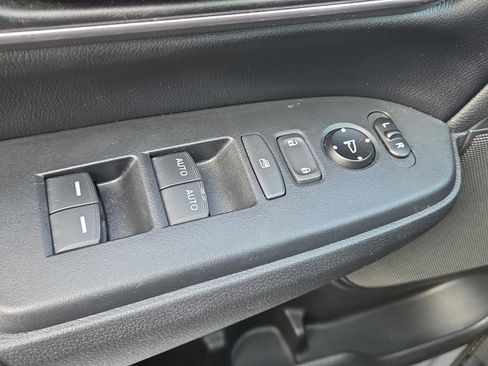 Used 2017 Honda CR-V EX-L image 33