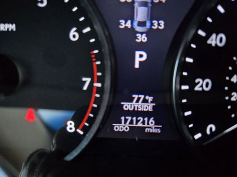 Used 2015 Lexus LS 460 w/ Comfort Package image 31