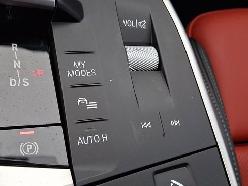 Used 2025 BMW X2 M35i w/ Premium Package image 22