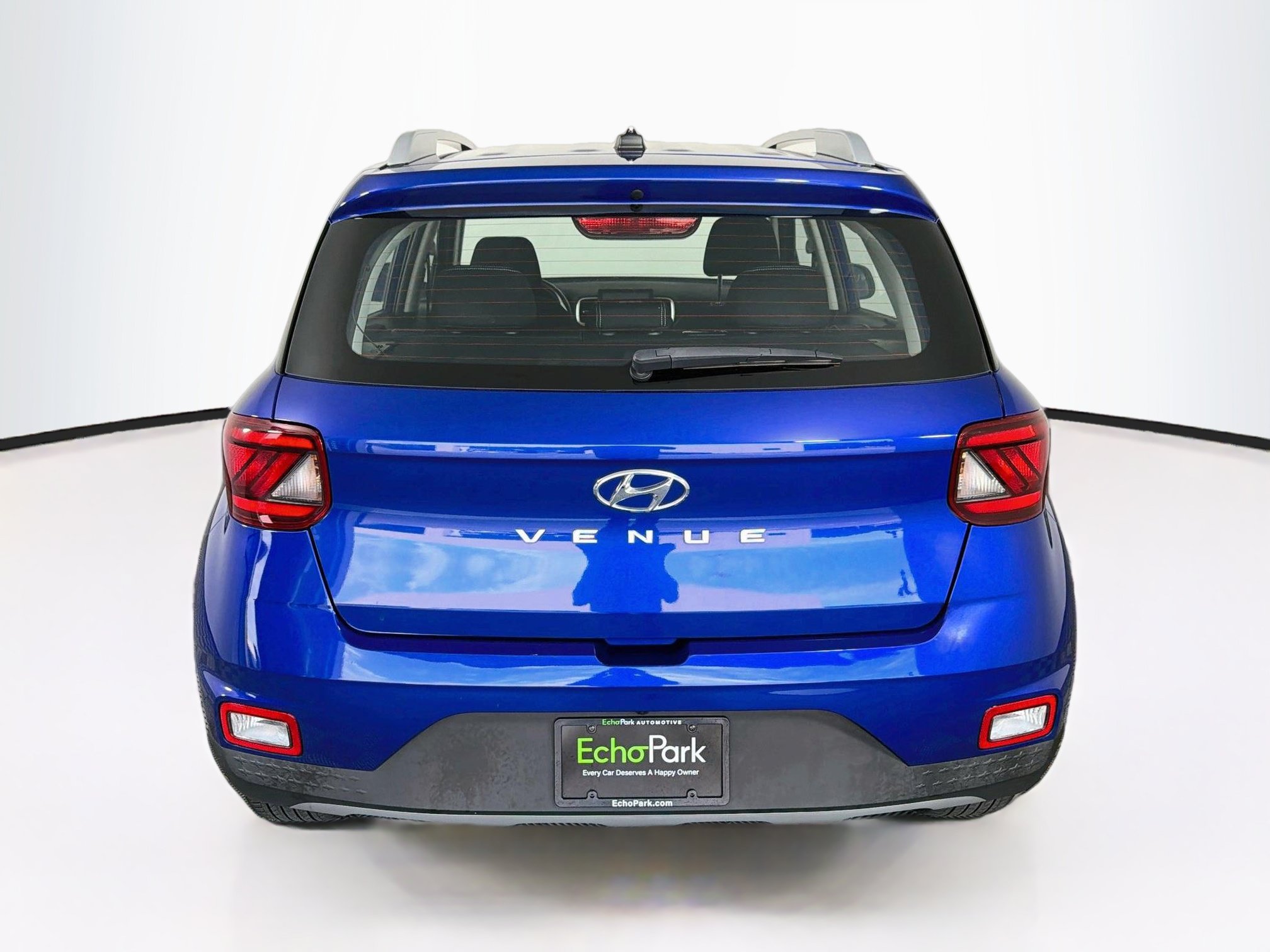 Used 2025 Hyundai Venue SEL FWD image 7
