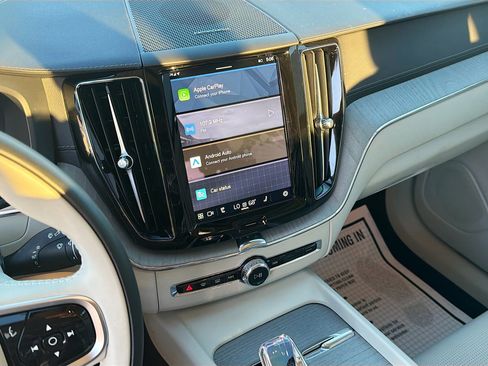 Used 2025 Volvo XC60 B5 Ultra w/ Climate Package image 28