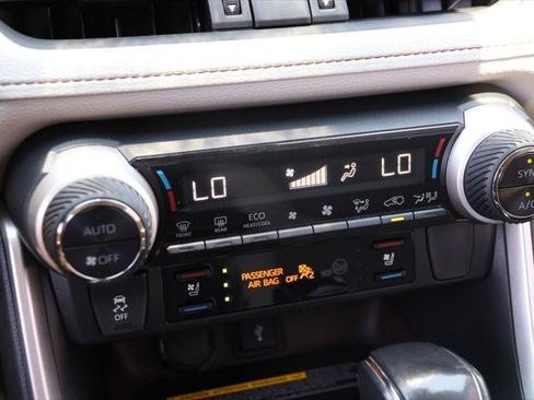 Certified 2020 Toyota RAV4 Limited AWD/4WD image 21
