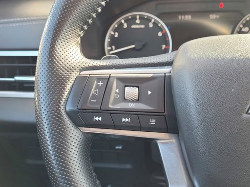 Used 2024 Mitsubishi Outlander SE image 19