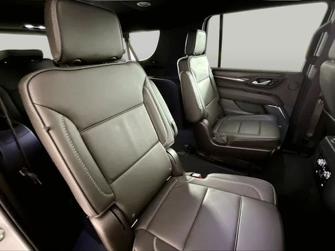 Used 2022 GMC Yukon XL Denali AWD/4WD image 20