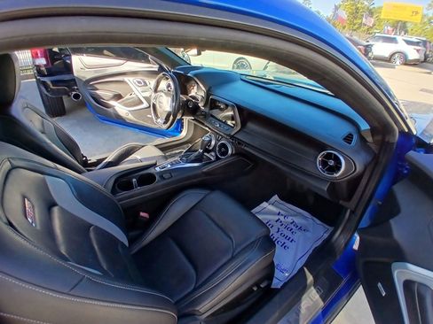 Used 2018 Chevrolet Camaro SS image 21