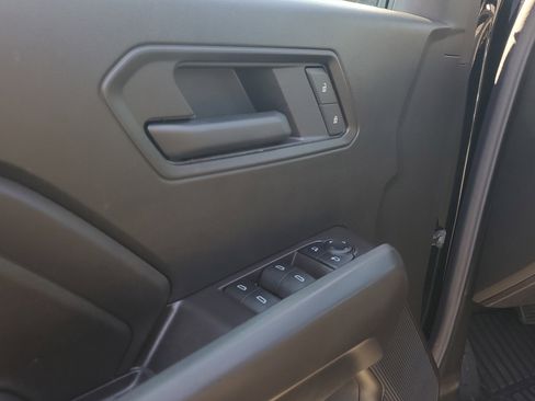 Used 2025 Chevrolet Colorado W/T image 18