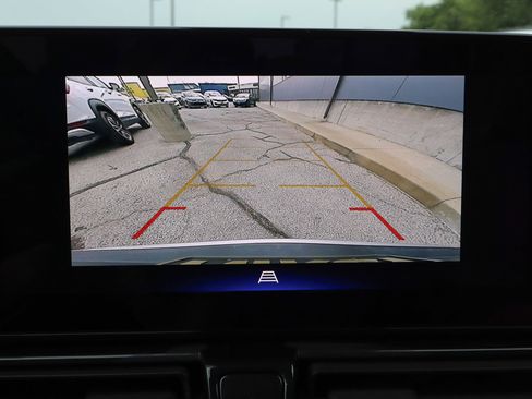 Used 2025 Chevrolet TrailBlazer LT FWD image 12