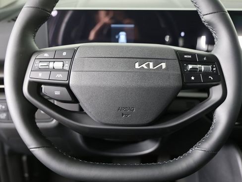 Certified 2026 Kia Sportage EX w/ EX Panorama Roof Package image 13