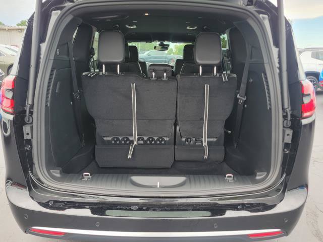New 2027 Chrysler Pacifica Select FWD image 24