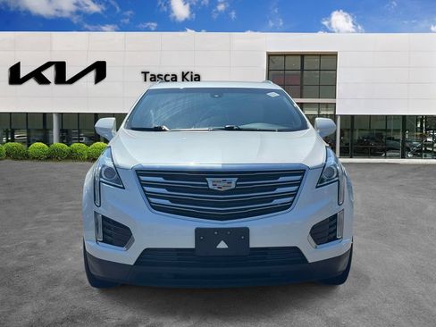 Used 2018 Cadillac XT5 AWD image 2