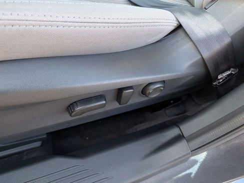 Used 2025 Subaru Legacy Premium image 16