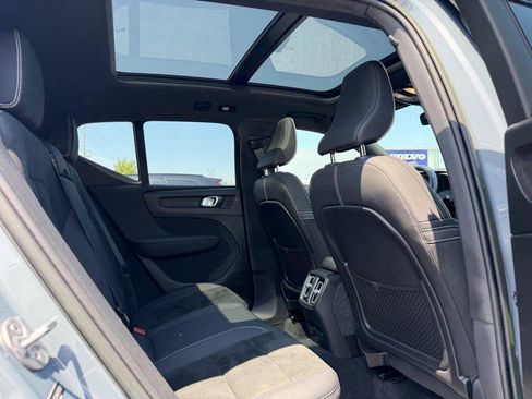 Used 2023 Volvo XC40 Recharge Ultimate AWD/4WD image 11