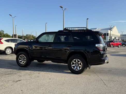 Used 2020 Toyota 4Runner TRD Off-Road Premium AWD/4WD image 8