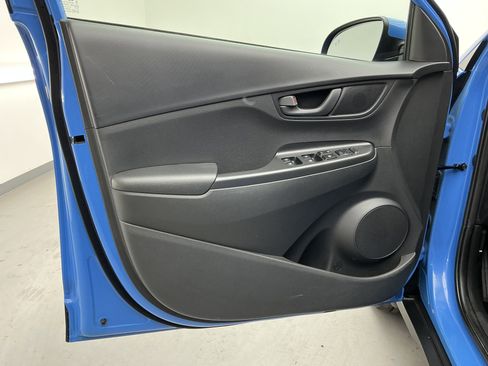 Used 2023 Hyundai Kona SEL image 16