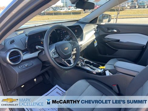New 2026 Chevrolet Trax LT w/ Driver Confidence Package image 41