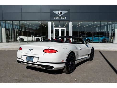 Used 2024 Bentley Continental GT V8 image 12