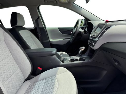 Used 2022 Chevrolet Equinox LS w/ LS Convenience Package FWD image 17