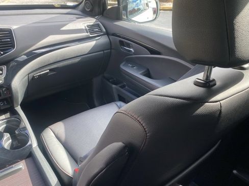 Certified 2023 Honda Ridgeline Black Edition image 35