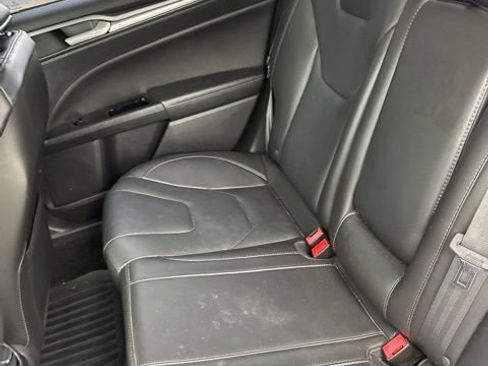Used 2016 Ford Fusion Titanium FWD image 14