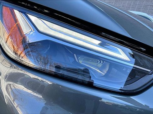 Used 2024 Audi Q5 e Premium Plus w/ Premium Plus Package image 32