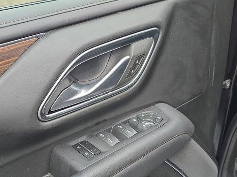 Used 2024 Chevrolet Suburban High Country w/ Advanced Technology Package image 18