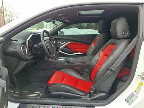 Used 2020 Chevrolet Camaro SS image 13