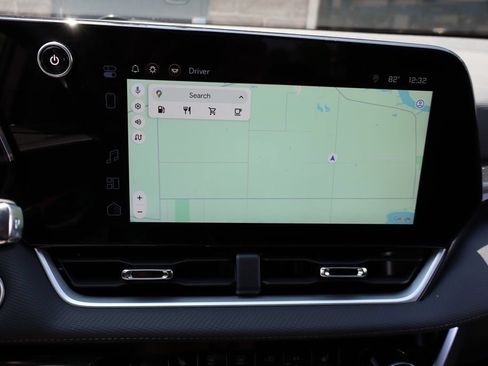 Used 2025 Chevrolet Equinox LT FWD image 20