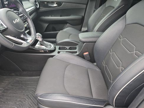 Used 2024 Kia Forte GT-Line w/ GT-Line Premium Package image 11