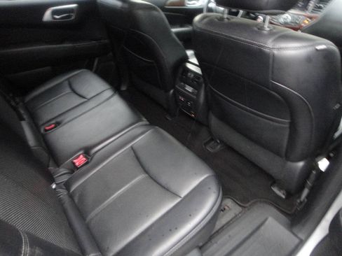 Used 2020 Nissan Pathfinder Platinum w/ Cargo Package AWD/4WD image 15