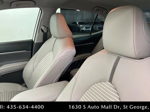 Used 2021 Toyota Camry SE w/ Carpet Mat Package (TMS) image 16