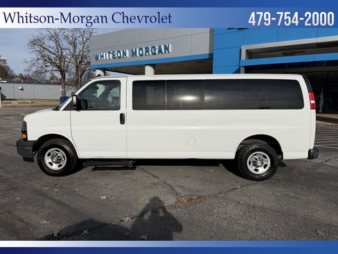 Used 2020 Chevrolet Express 3500 LT w/ LT Preferred Equipment Group image 8