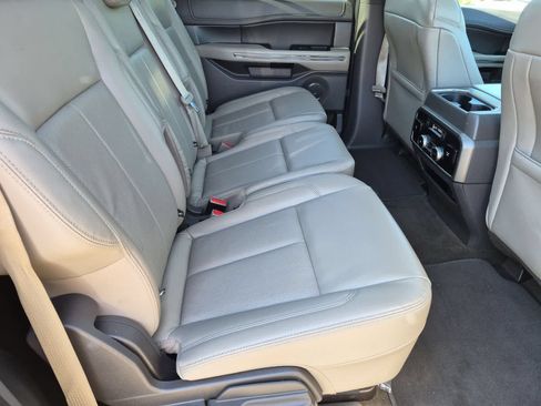 Used 2020 Ford Expedition Max XLT w/ Equipment Group 202A AWD/4WD image 21
