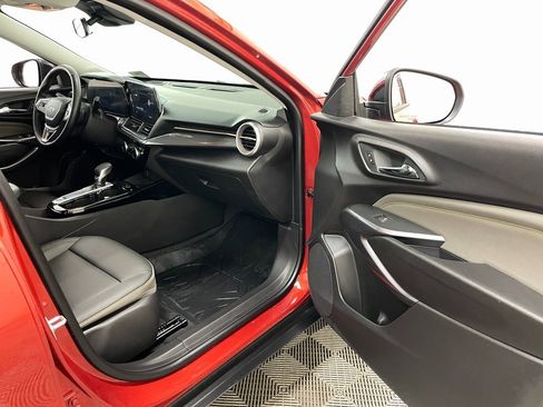 Certified 2024 Chevrolet Trax ACTIV w/ Sunroof Package image 36