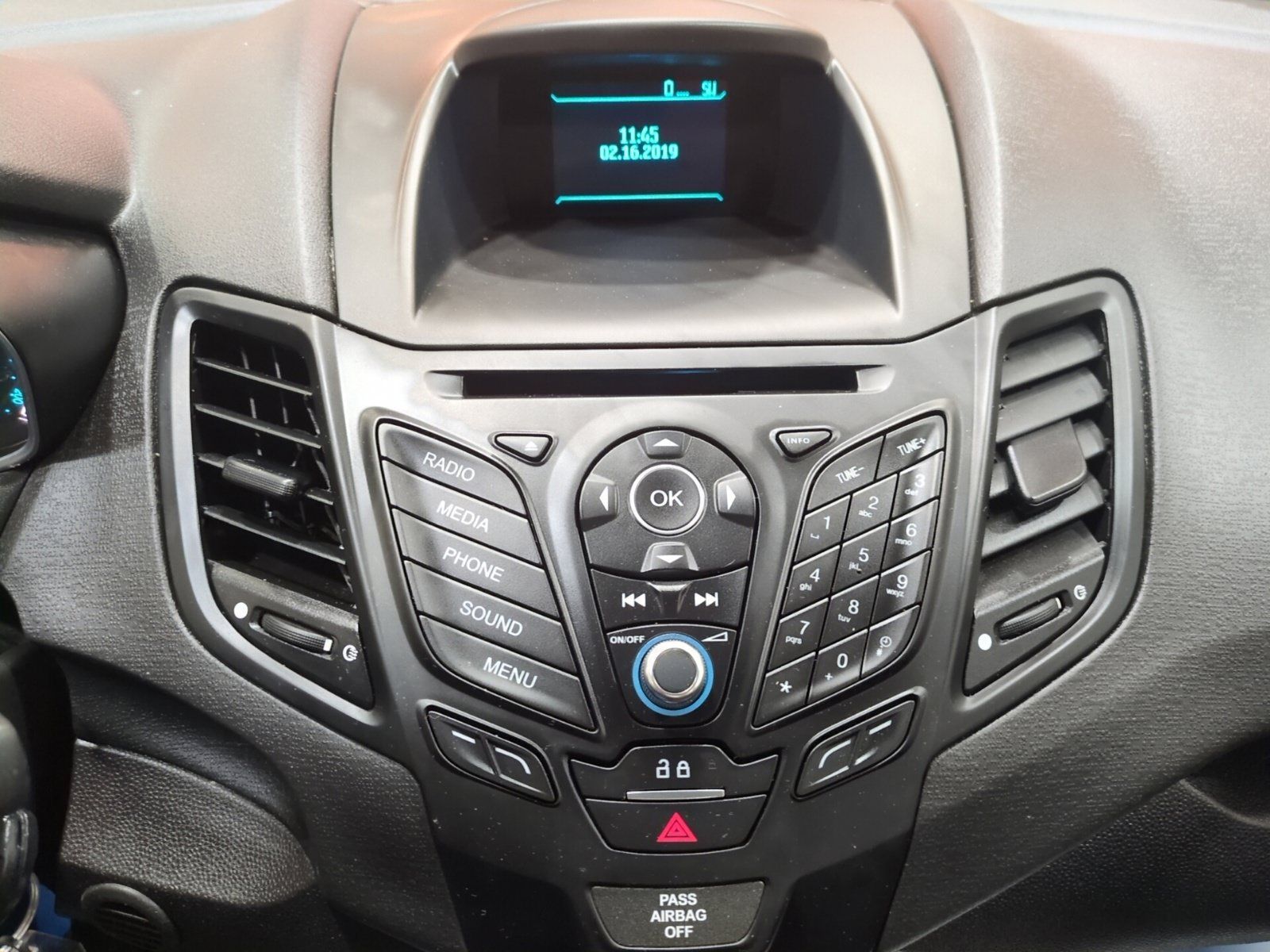 Used 2017 Ford Fiesta SE w/ Cold Weather Package FWD image 21