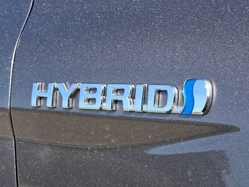 Used 2020 Toyota Camry XLE FWD image 18