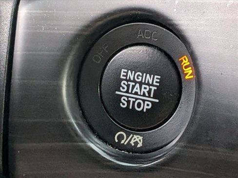Used 2021 Jeep Grand Cherokee Laredo X AWD/4WD image 12