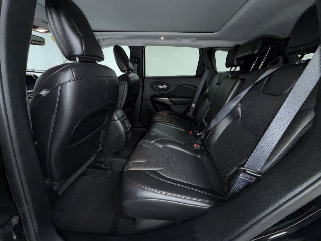 Used 2021 Jeep Cherokee Limited AWD/4WD image 13
