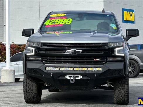 Used 2021 Chevrolet Silverado 1500 LT Trail Boss w/ Bed Protection Package image 9