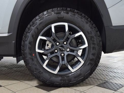 New 2026 Chevrolet Equinox ACTIV w/ Convenience Package III AWD/4WD image 28
