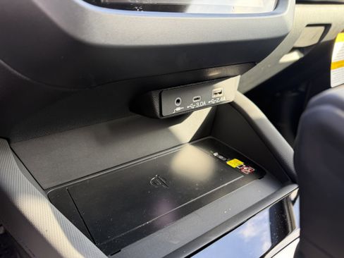 Used 2025 Subaru Forester Premium w/ Convenience Package #1 image 19